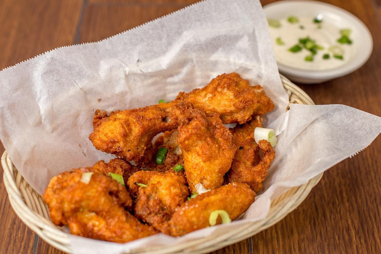 Basket of chicken wings and dip photo